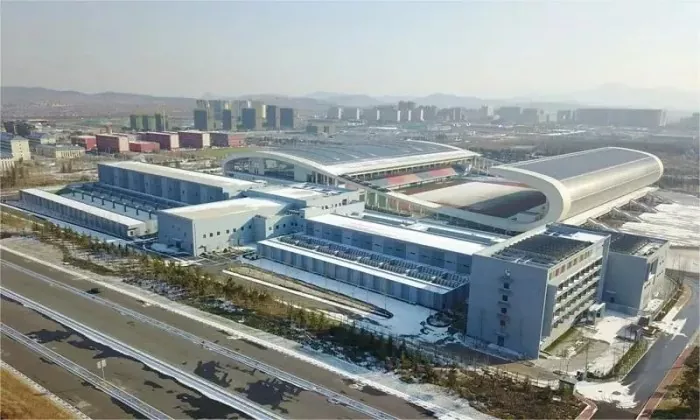 Montažni sportski stadion posebnog oblika