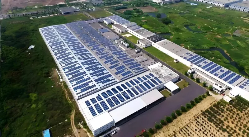 PV-integrirana čelična konstrukcija skladišta