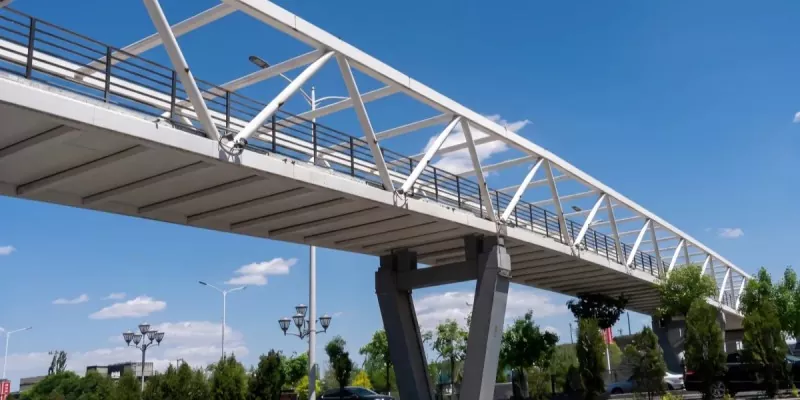Čelična konstrukcija Izgradnja gradskog pješačkog mosta